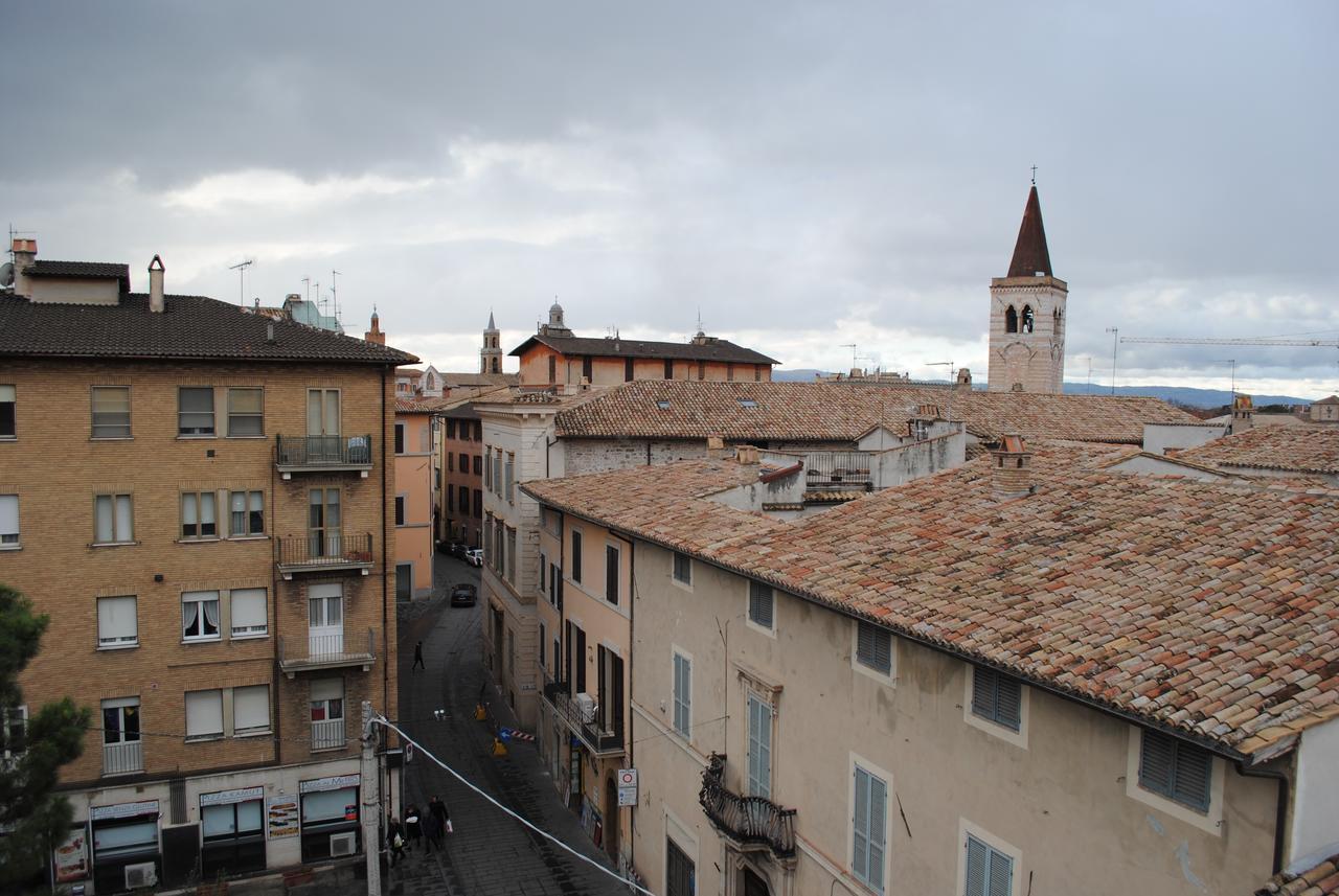 Hotel La Torretta Foligno Buitenkant foto